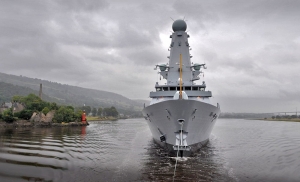 Gran Bretaña envía un destructor al Golfo ante las amenazas de Irán