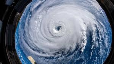 Florence azota el sureste de EEUU y deja al menos cinco muertos.