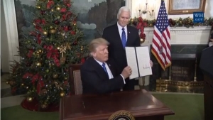 Los votantes evangélicos mueven la mano de Trump en la política hacia Israel