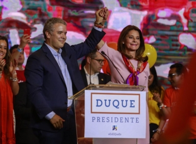 Duque cierra su campaña en el Eje Cafetero, donde lidera en los sondeos
